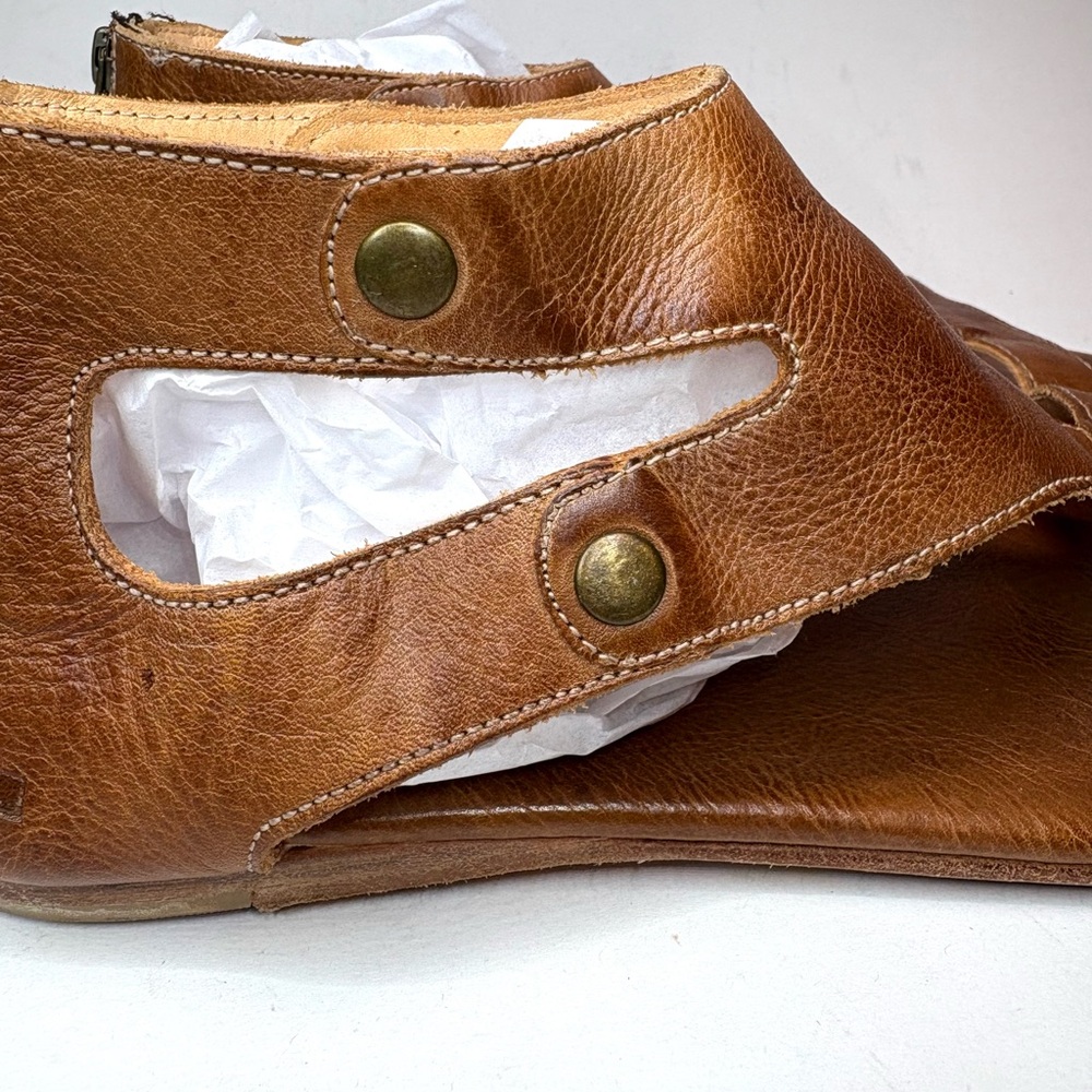 Bed | Stu Soto Tan Leather Sandals | 11 - Picture 8 of 13